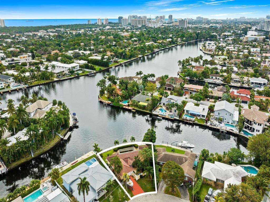 2212 17th, Fort Lauderdale, FL 33305 - For Sale photo 3