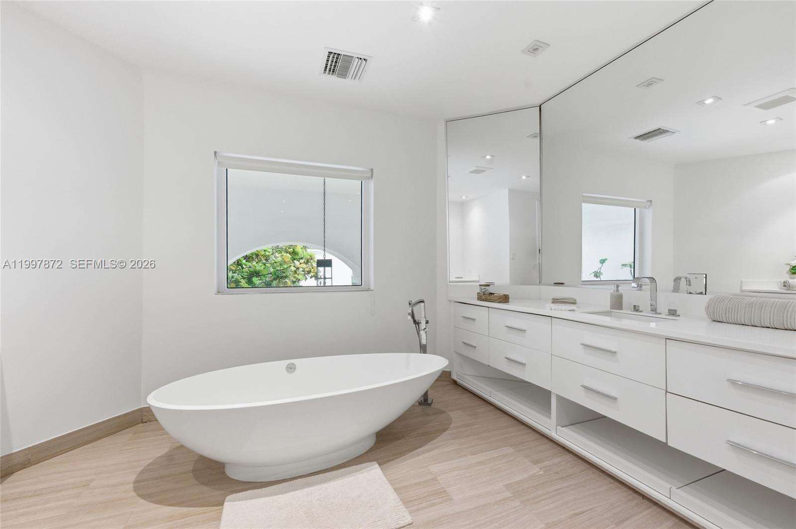 3752 199 St, Aventura, FL 33180 | Picture 26