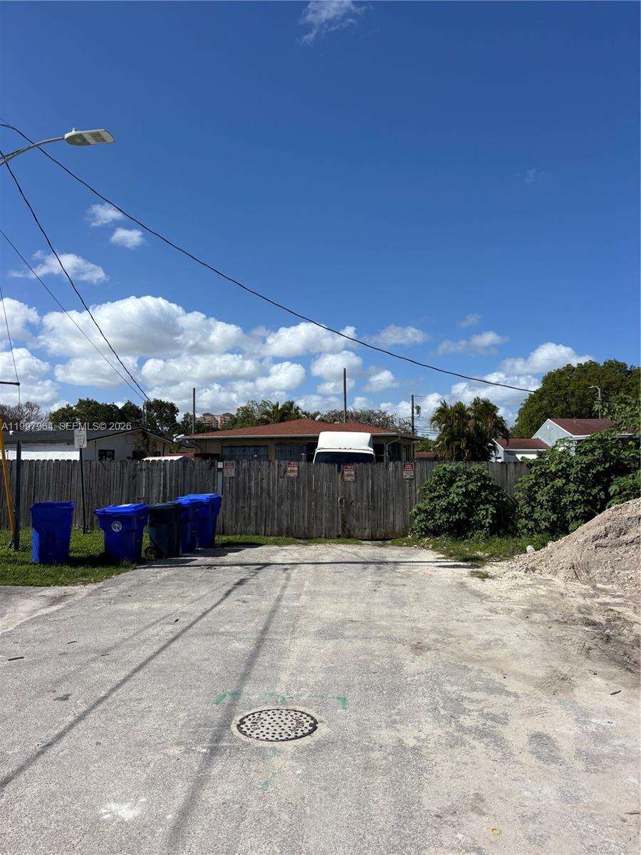 3180 26th St, Miami, FL 33133 | Picture 3