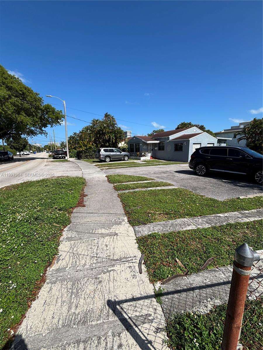 3180 26th St, Miami, FL 33133 | Picture 4
