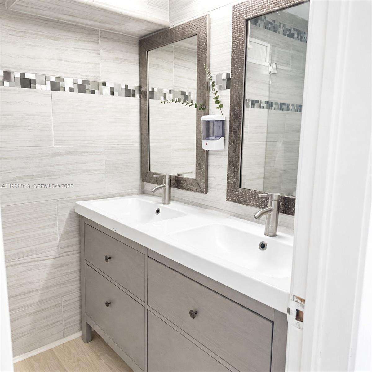 1319 Fillmore St, Hollywood, FL 33019 - For Sale photo 27