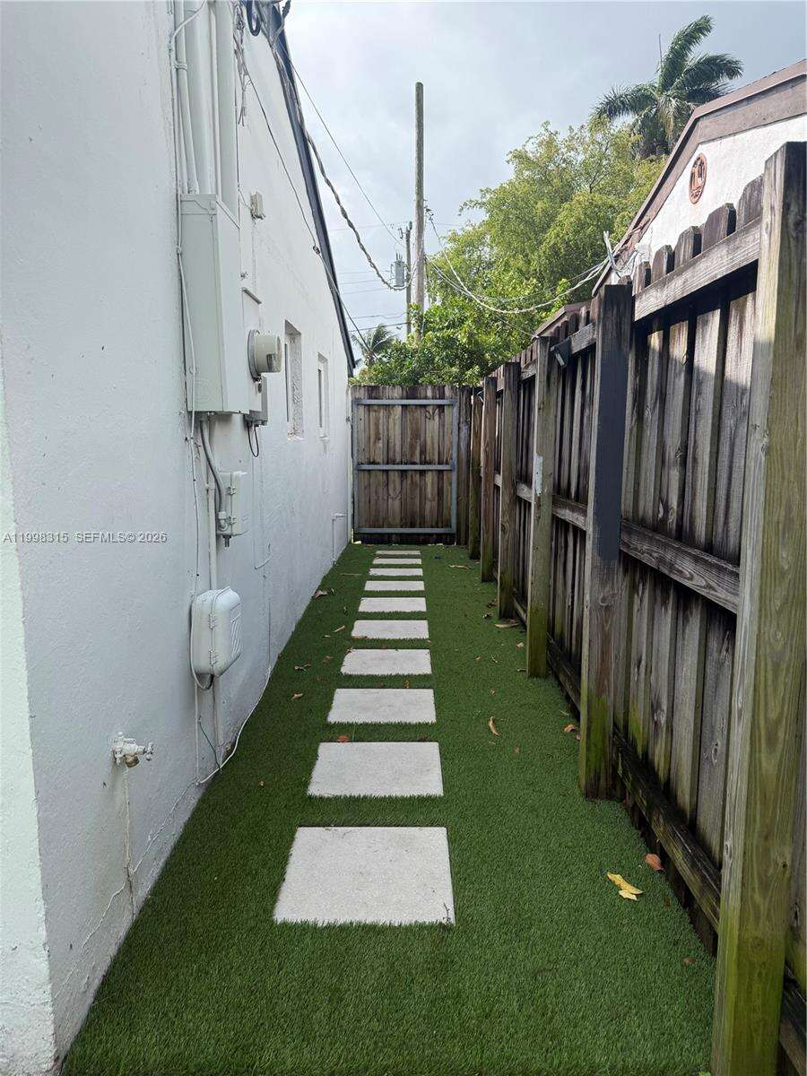 3043 Hayes Street, Hollywood, FL 33021 | Picture 30