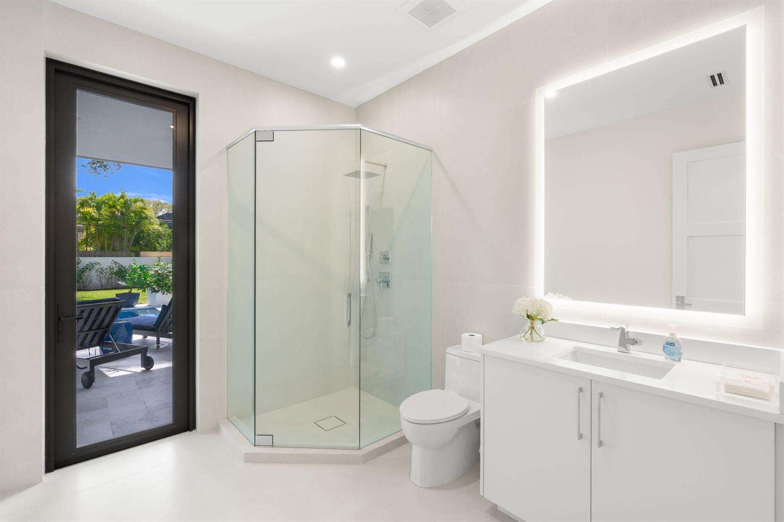 2406 13th, Fort Lauderdale, FL 33304 - For Sale photo 11