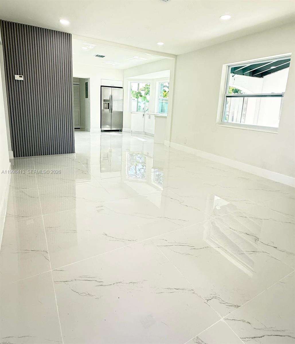 2516 Wiley Ct, Hollywood, FL 33020 | Picture 2