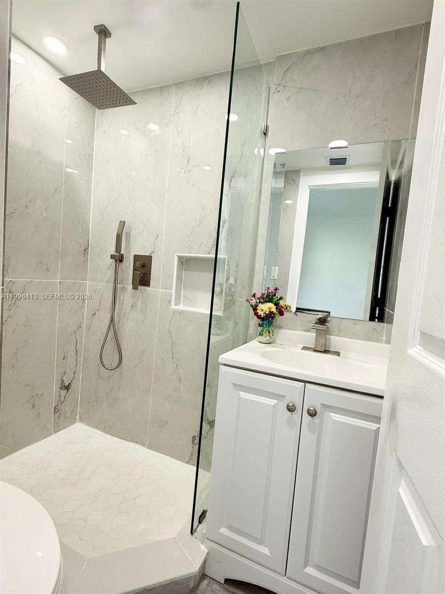 2516 Wiley Ct, Hollywood, FL 33020 | Picture 15