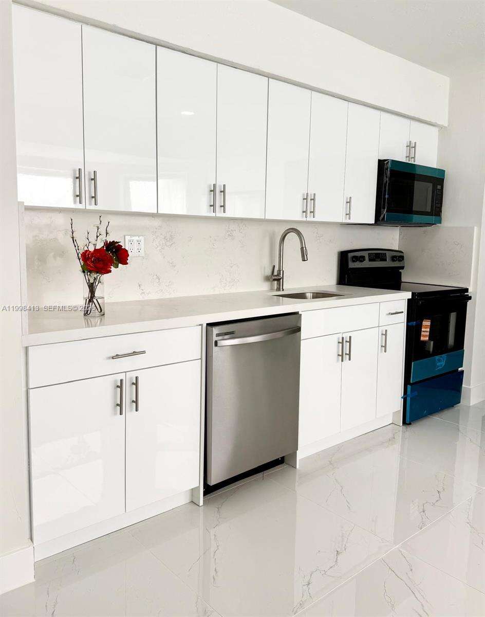 2516 Wiley Ct, Hollywood, FL 33020 | Picture 24