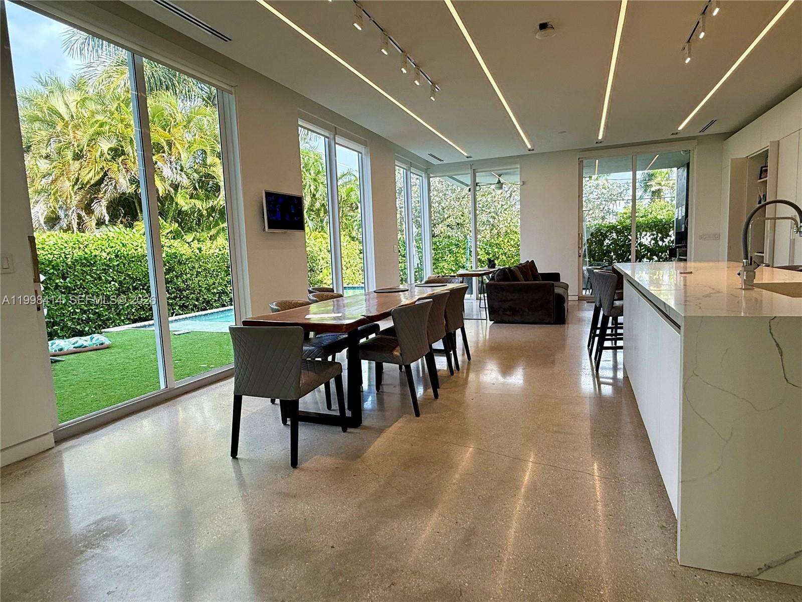 949 Tyler St, Hollywood, FL 33019 | Picture 6