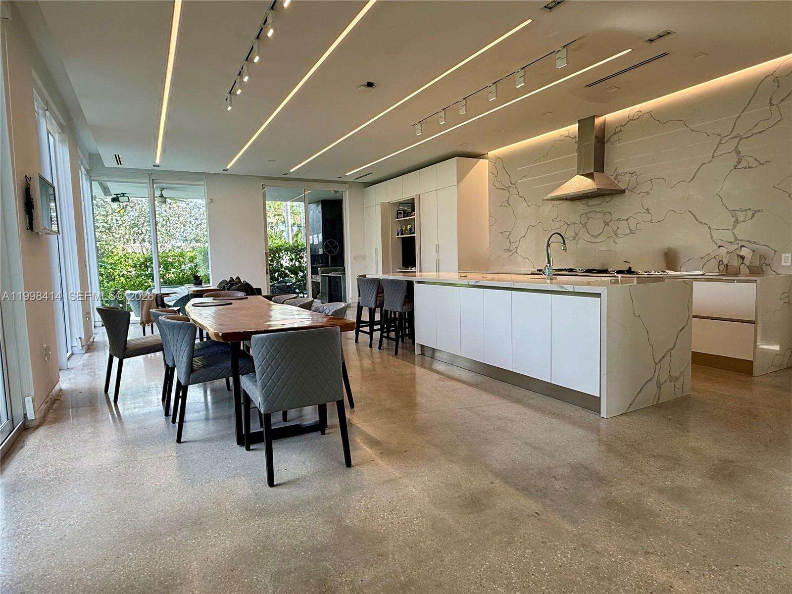 949 Tyler St, Hollywood, FL 33019 | Picture 7