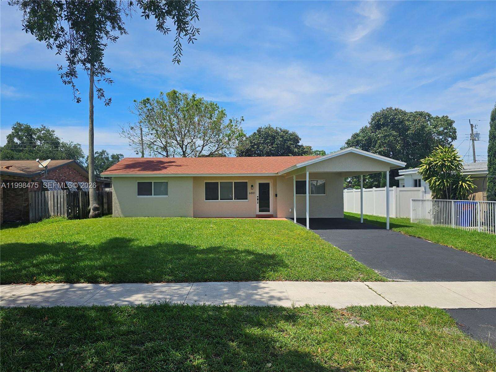 6881 Harding St, Hollywood, FL 33024 - For Sale photo 1