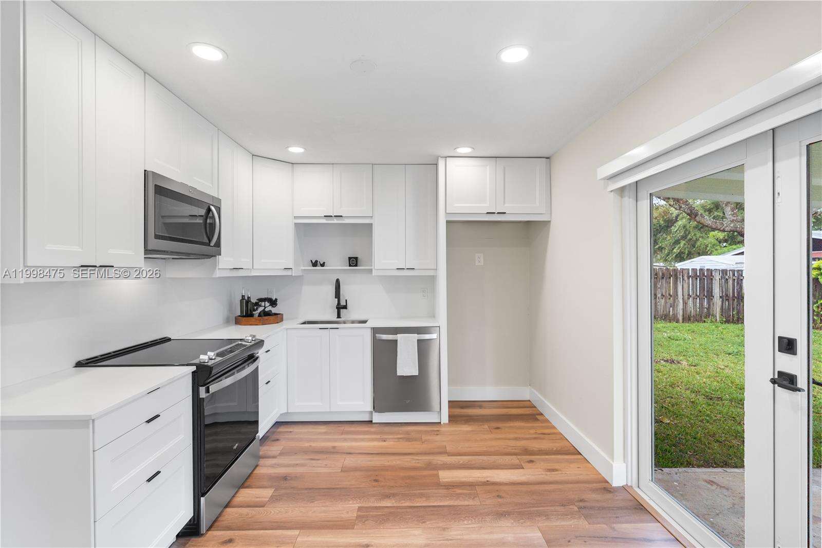 6881 Harding St, Hollywood, FL 33024 - For Sale photo 6