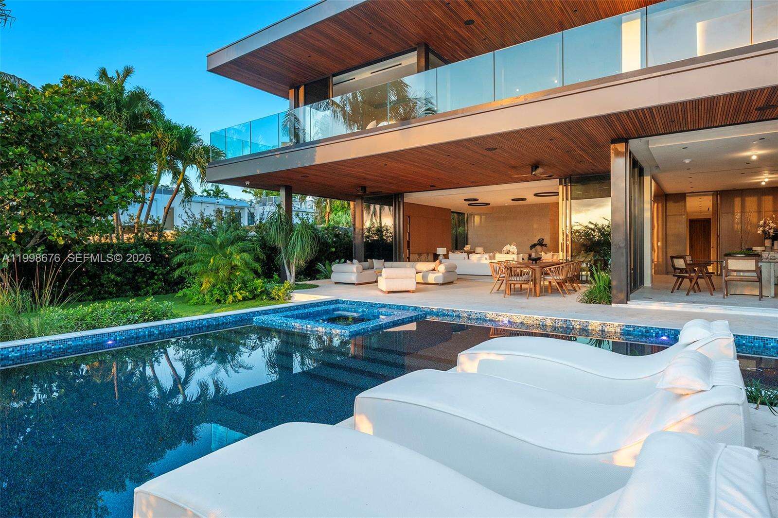 9640 Broadview Dr, Bay Harbor Islands, FL 33154 | Picture 2