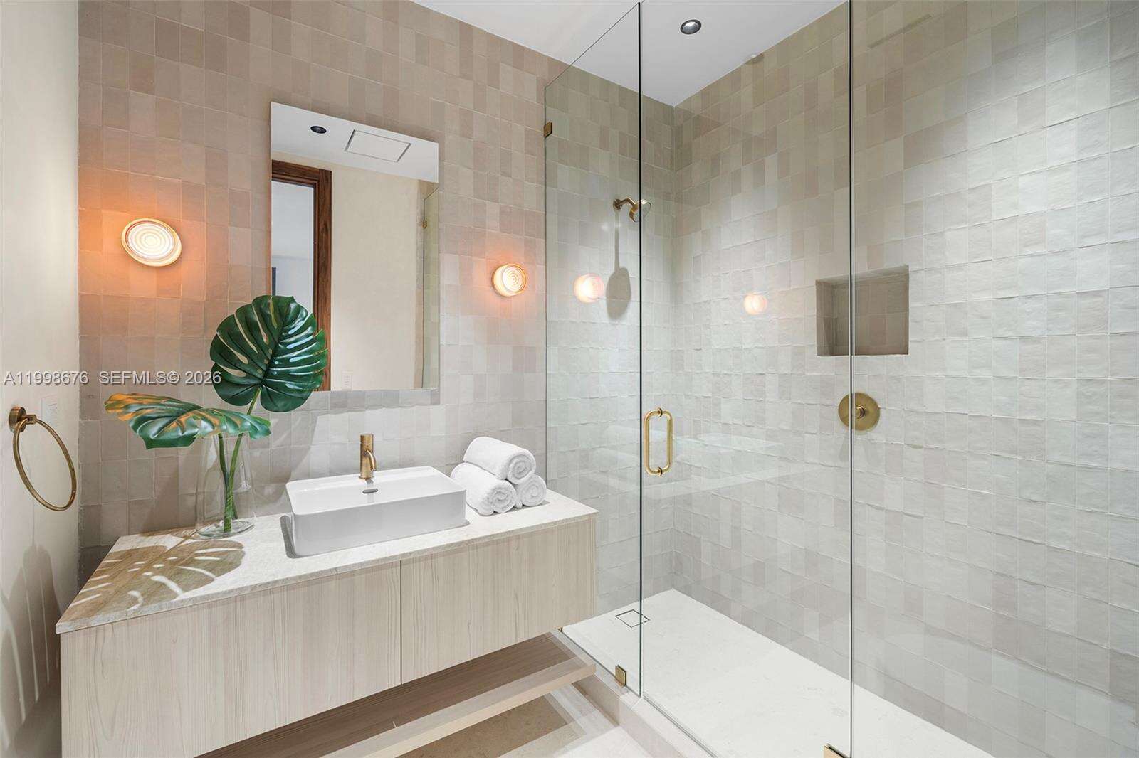 9640 Broadview Dr, Bay Harbor Islands, FL 33154 | Picture 38