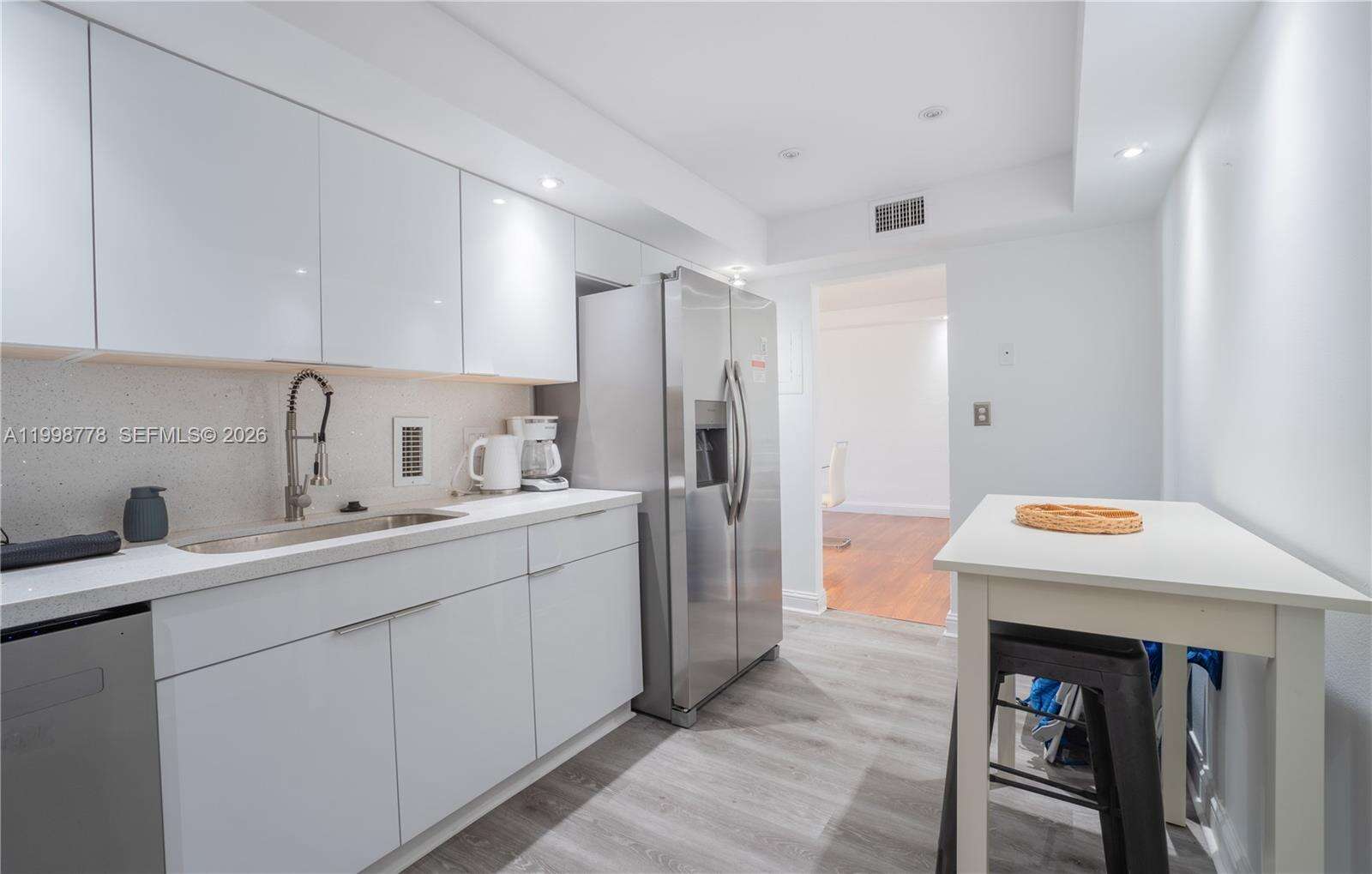 4001 Ocean Dr, Hollywood, FL 33019 | Picture 12