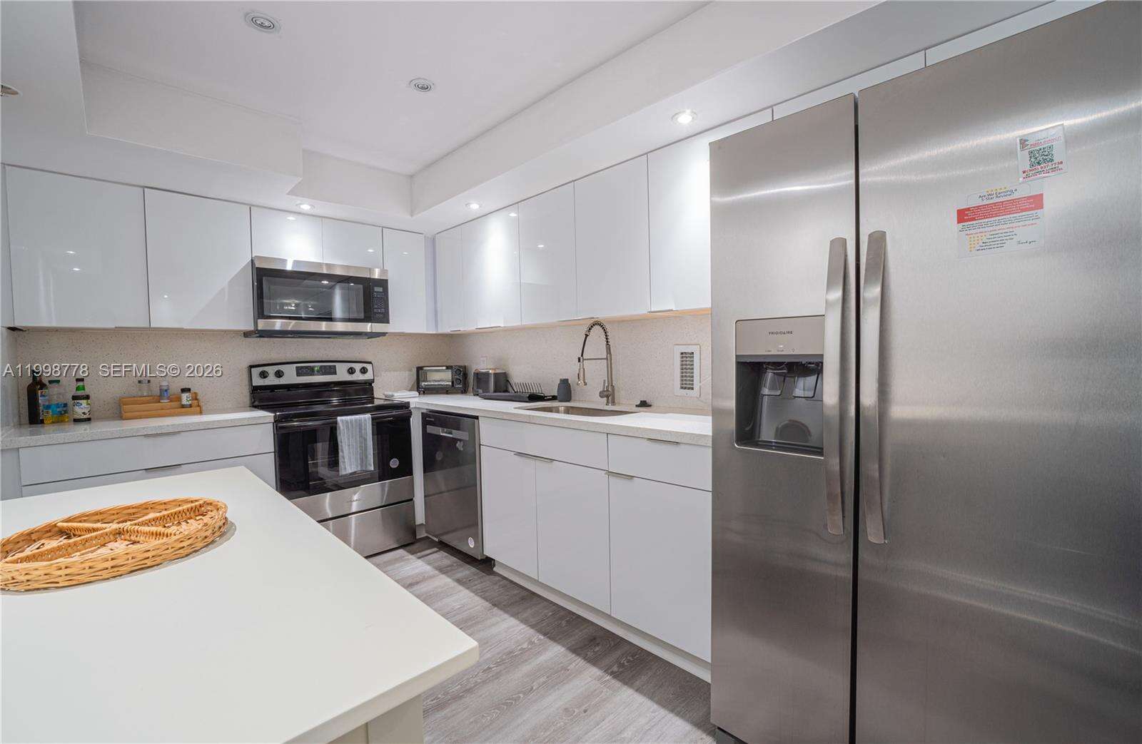 4001 Ocean Dr, Hollywood, FL 33019 | Picture 14