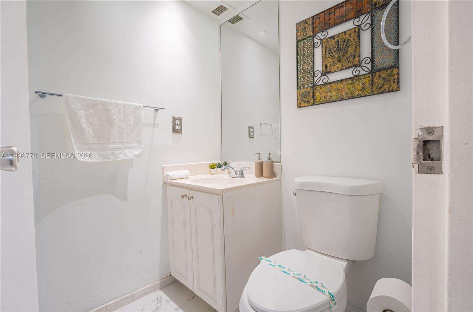 4001 Ocean Dr, Hollywood, FL 33019 | Picture 17