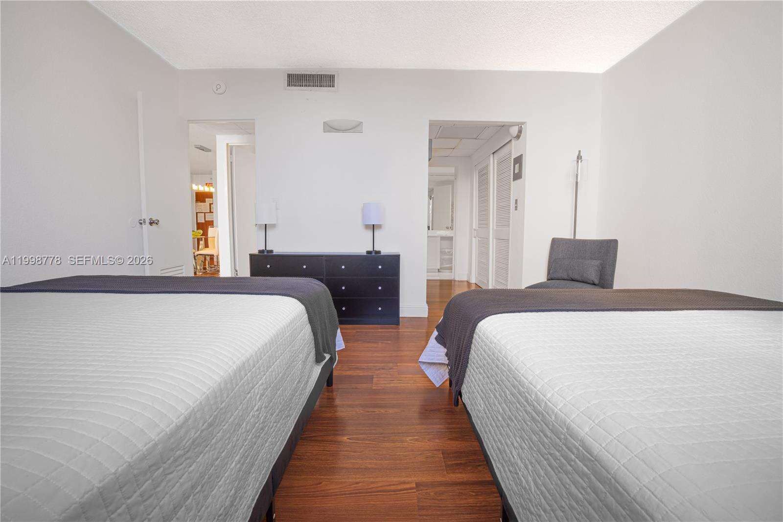 4001 Ocean Dr, Hollywood, FL 33019 | Picture 22