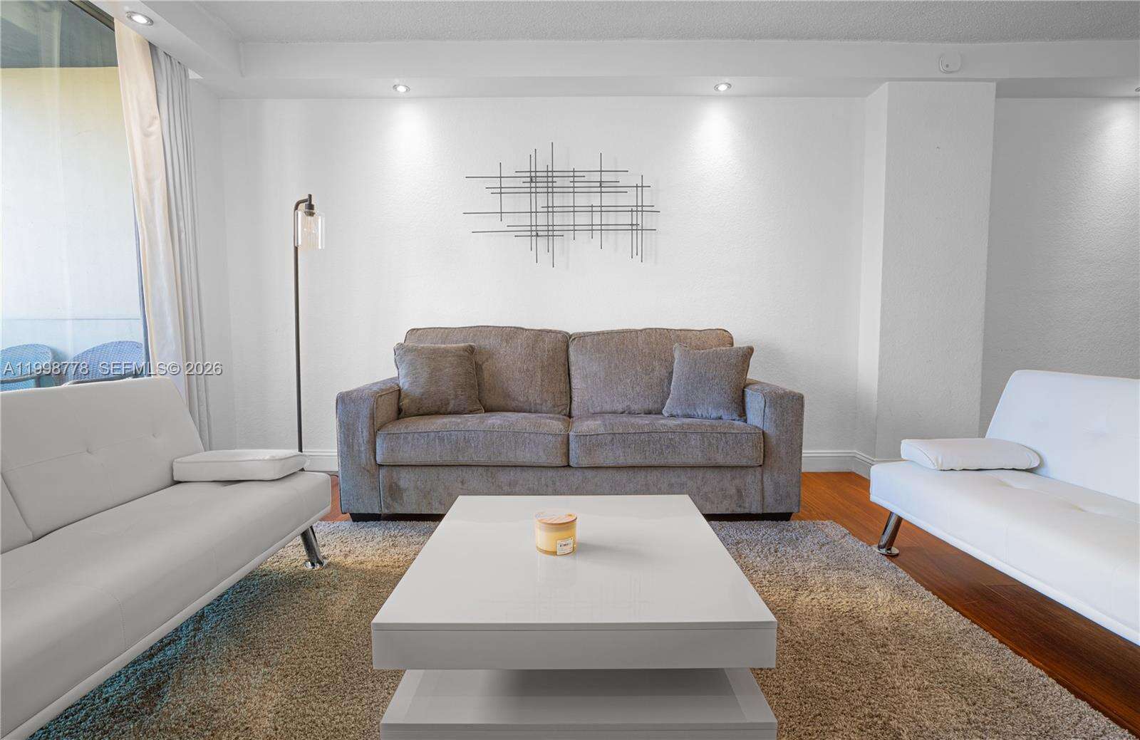 4001 Ocean Dr, Hollywood, FL 33019 | Picture 8