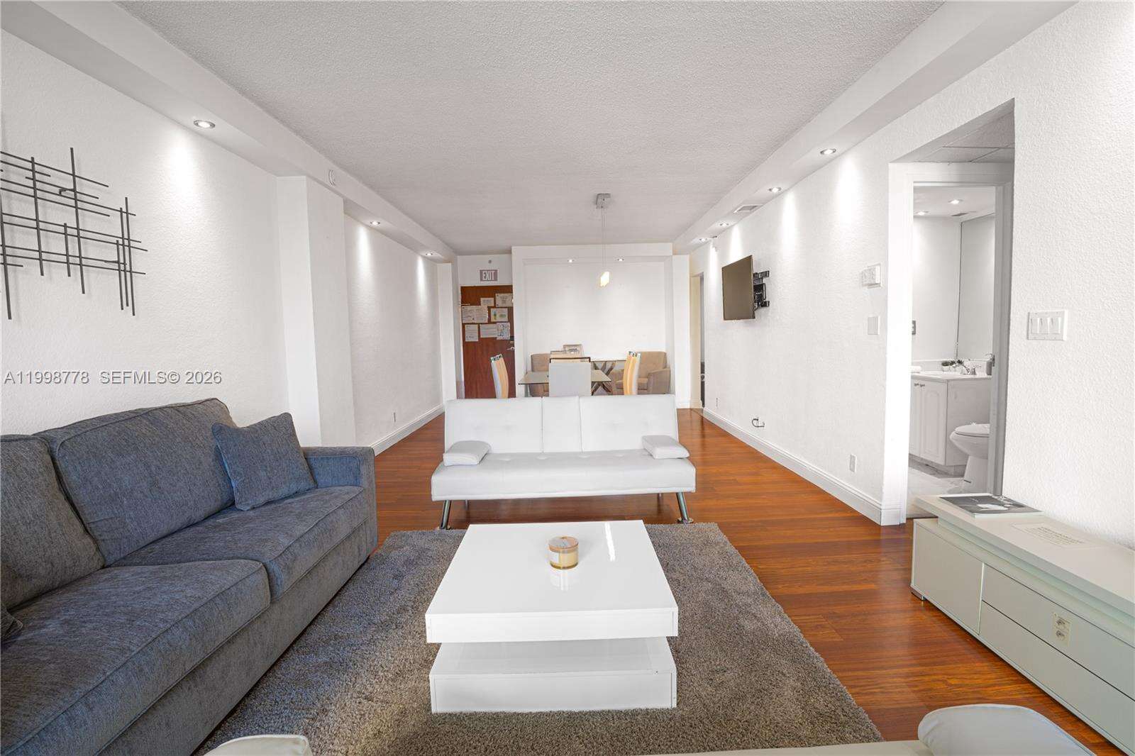 4001 Ocean Dr, Hollywood, FL 33019 | Picture 9