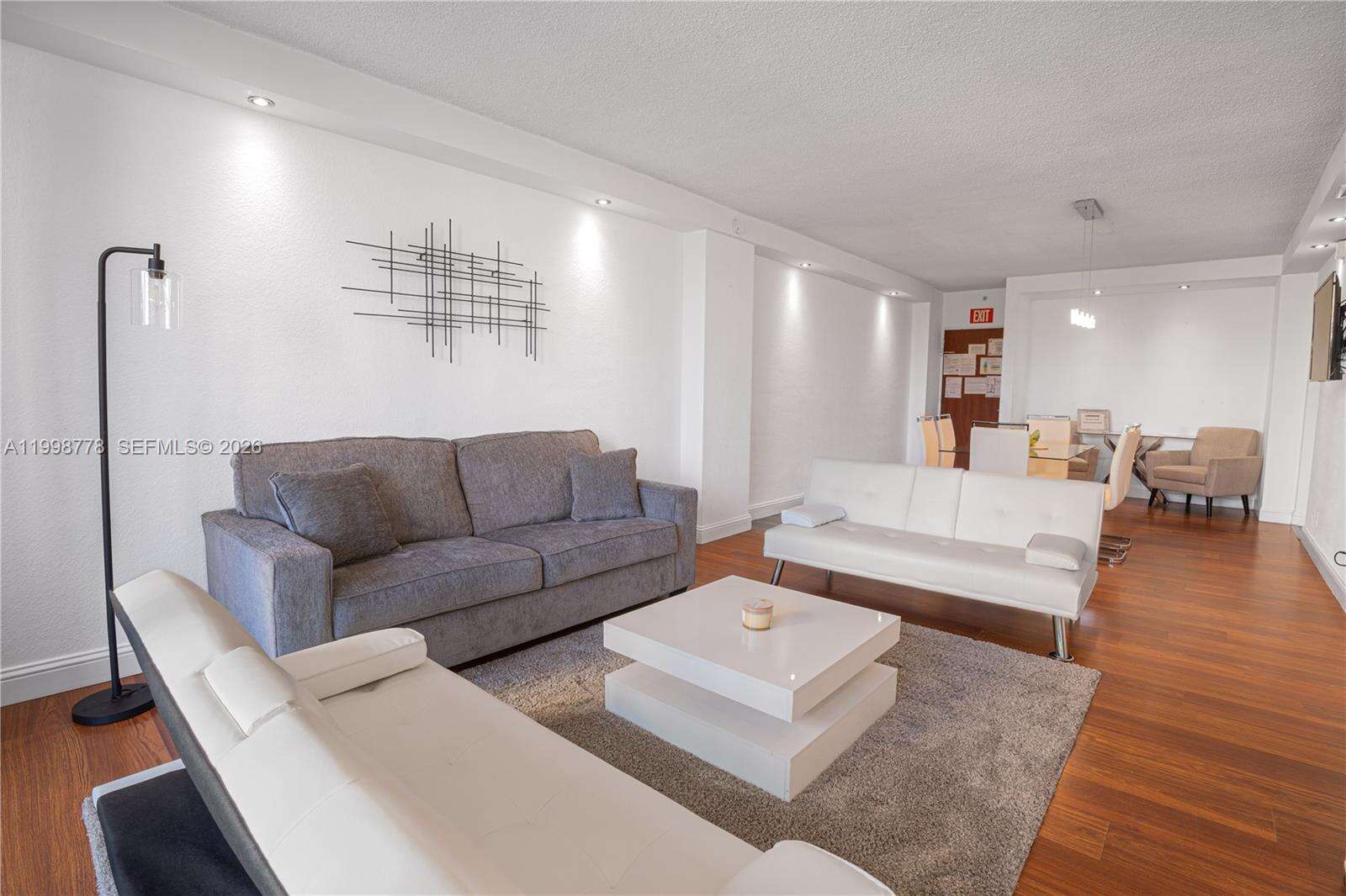 4001 Ocean Dr, Hollywood, FL 33019 | Picture 10