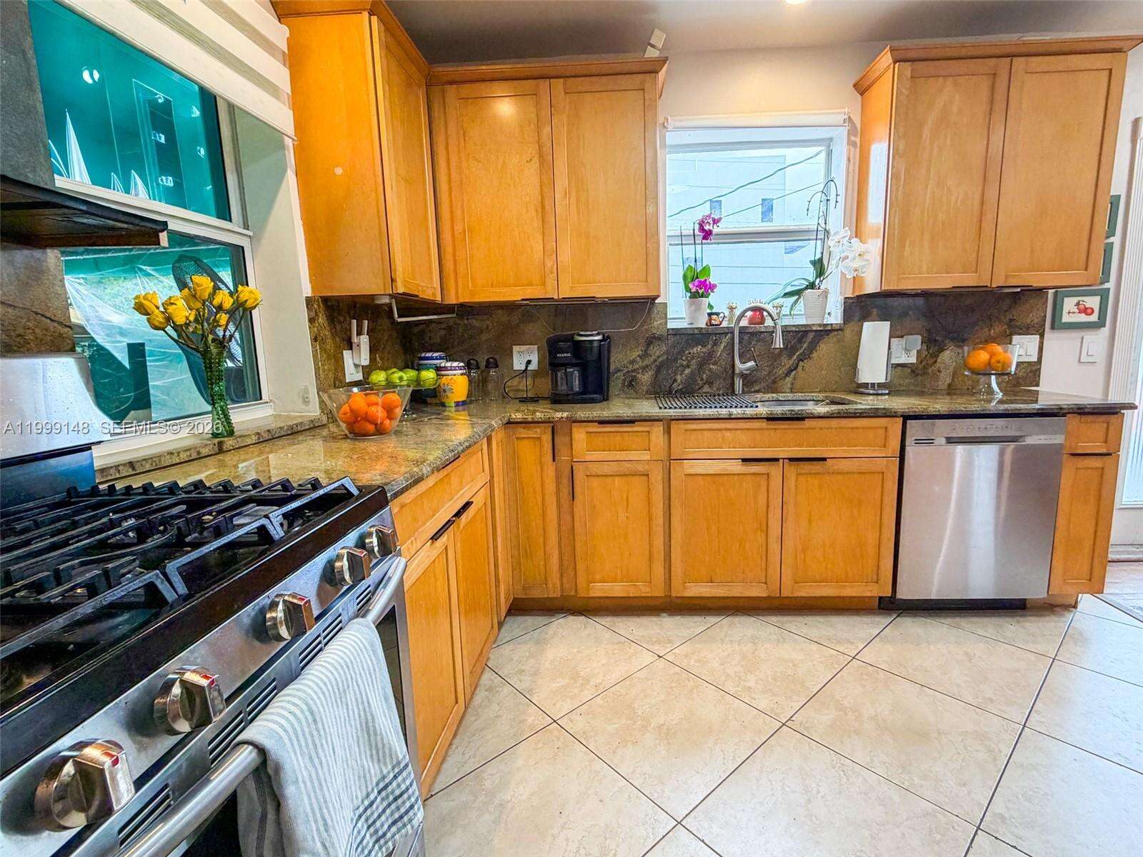 Hollywood, FL 33020 - For Sale photo 4