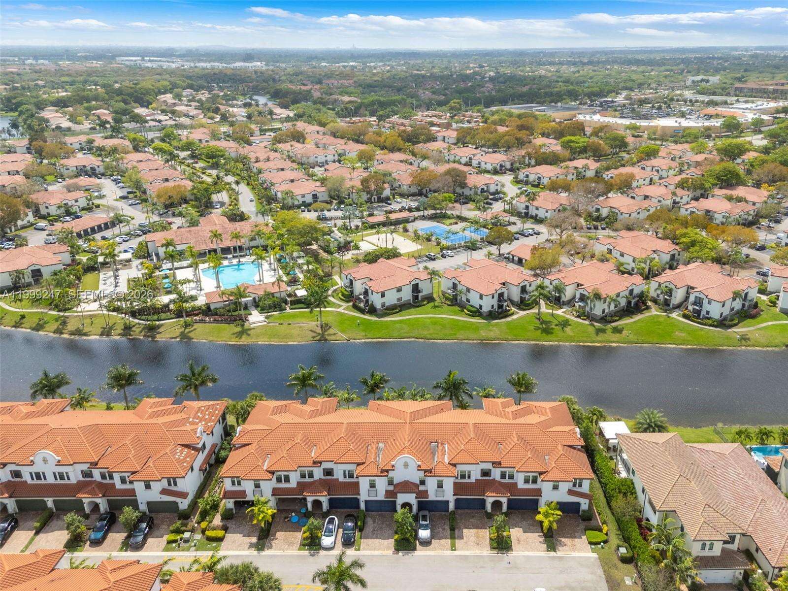 11778 13th Ln, Pembroke Pines, FL 33025 - For Sale photo 39