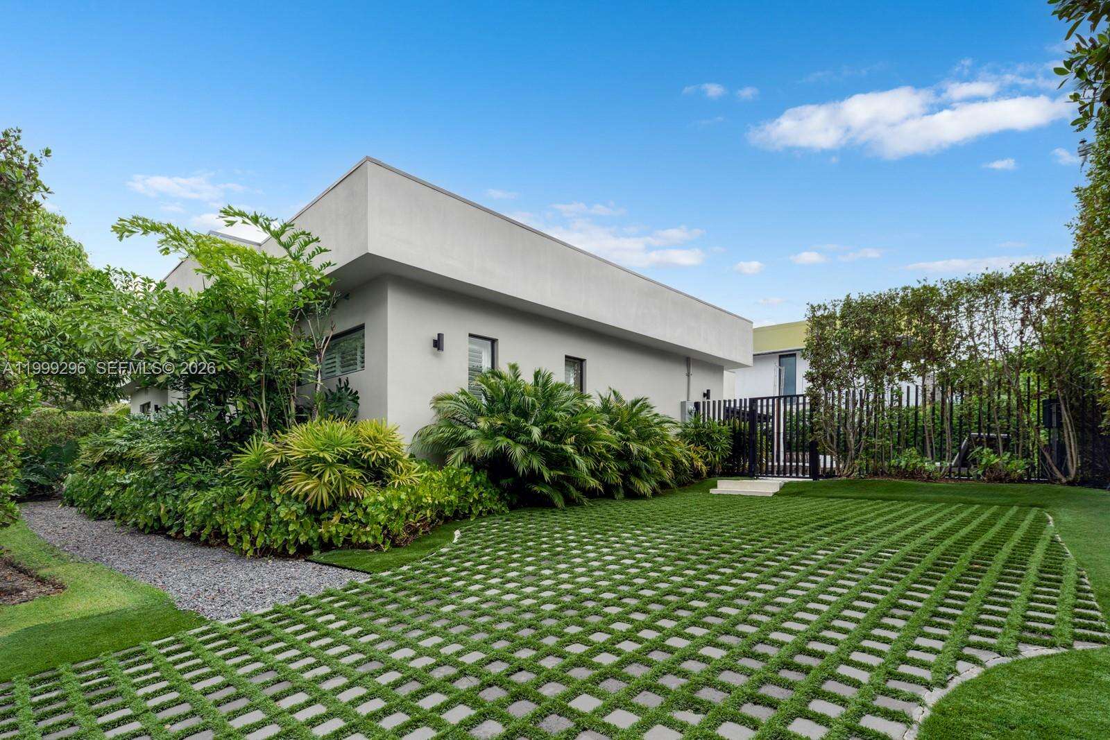 70 Samana Dr, Miami, FL 33133 - For Sale photo 21