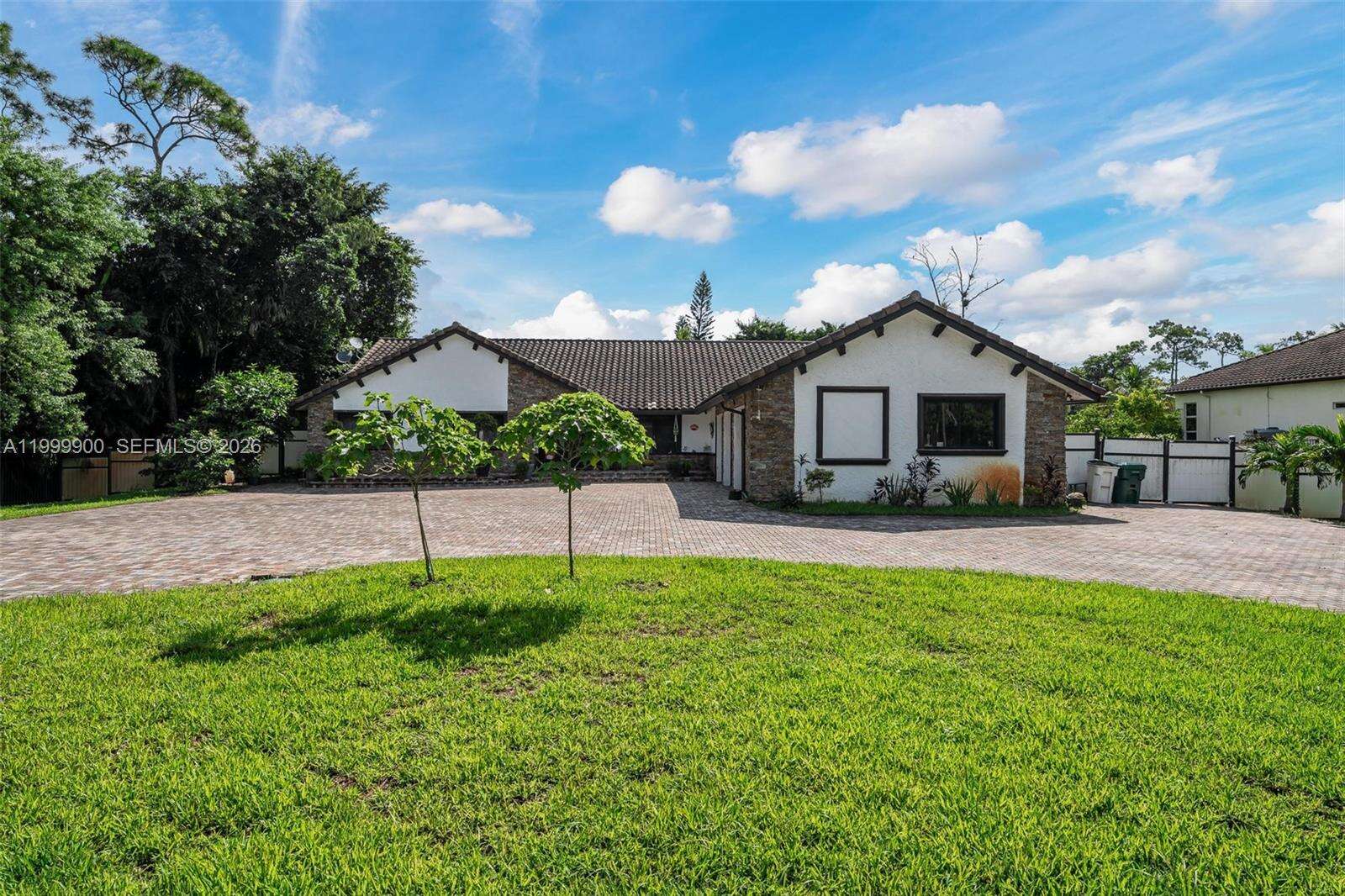 6252 65th Ter, Parkland, FL 33067 - For Sale photo 2