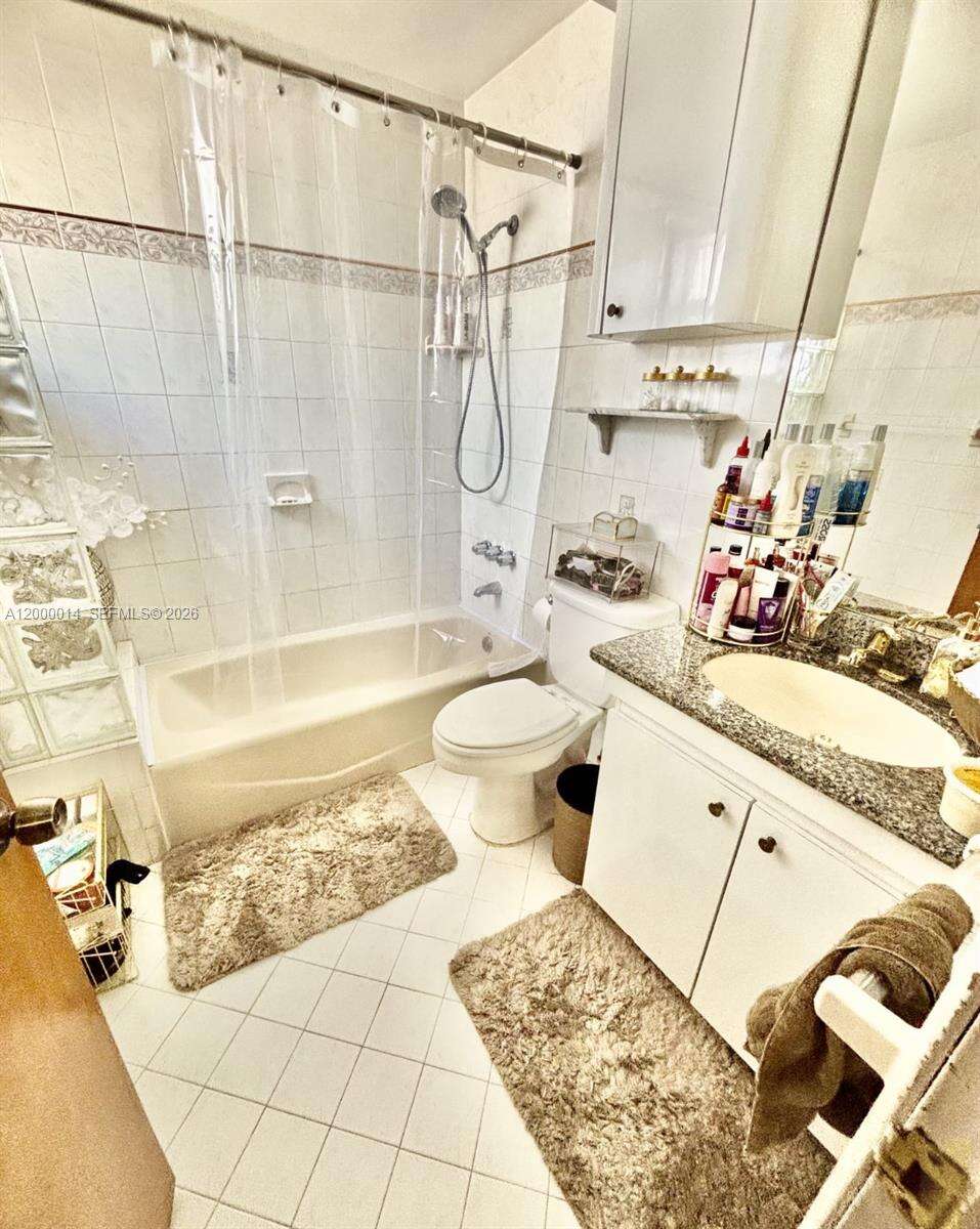 8771 15th Ct, Pembroke Pines, FL 33024 - For Sale photo 13