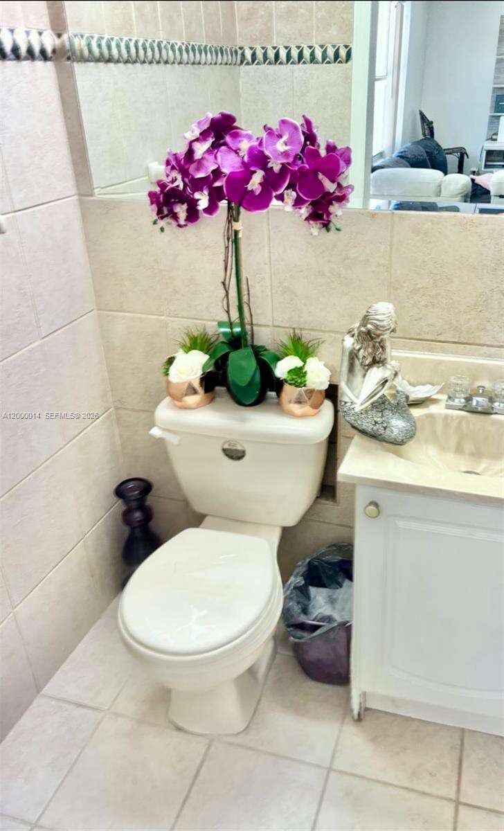 8771 15th Ct, Pembroke Pines, FL 33024 - For Sale photo 16