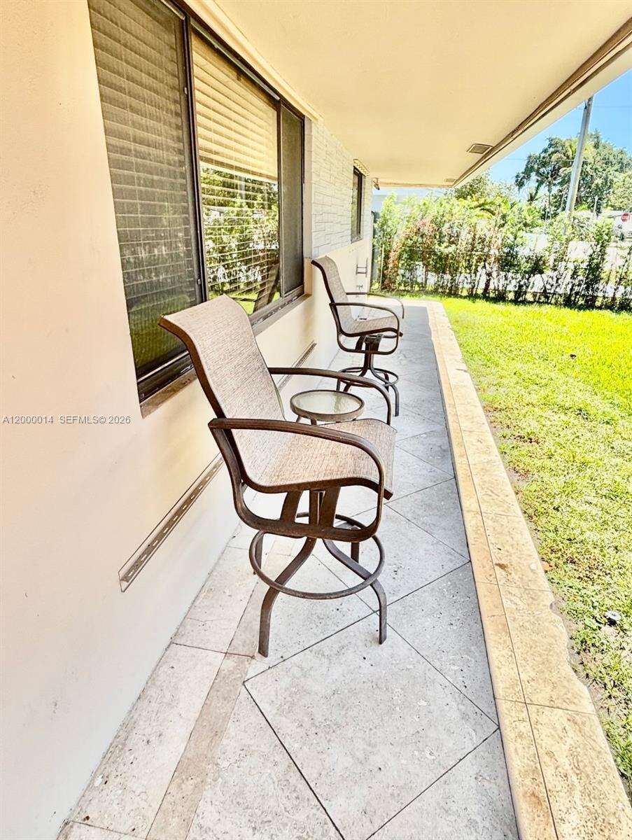 8771 15th Ct, Pembroke Pines, FL 33024 - For Sale photo 4