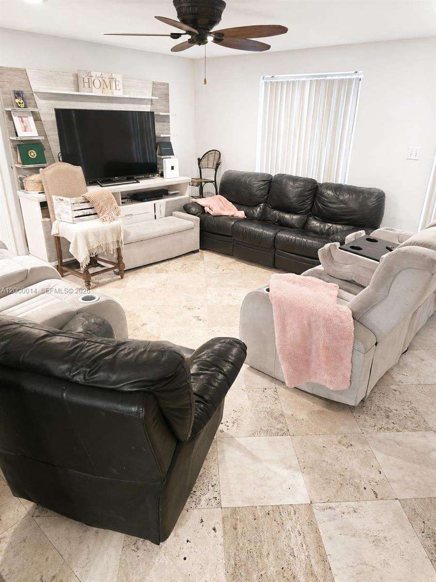 8771 15th Ct, Pembroke Pines, FL 33024 - For Sale photo 6