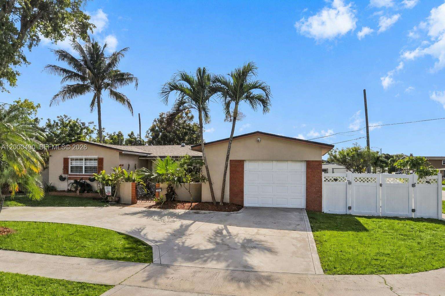 600 67th Ave, Pembroke Pines, FL 33023 - For Sale photo 1