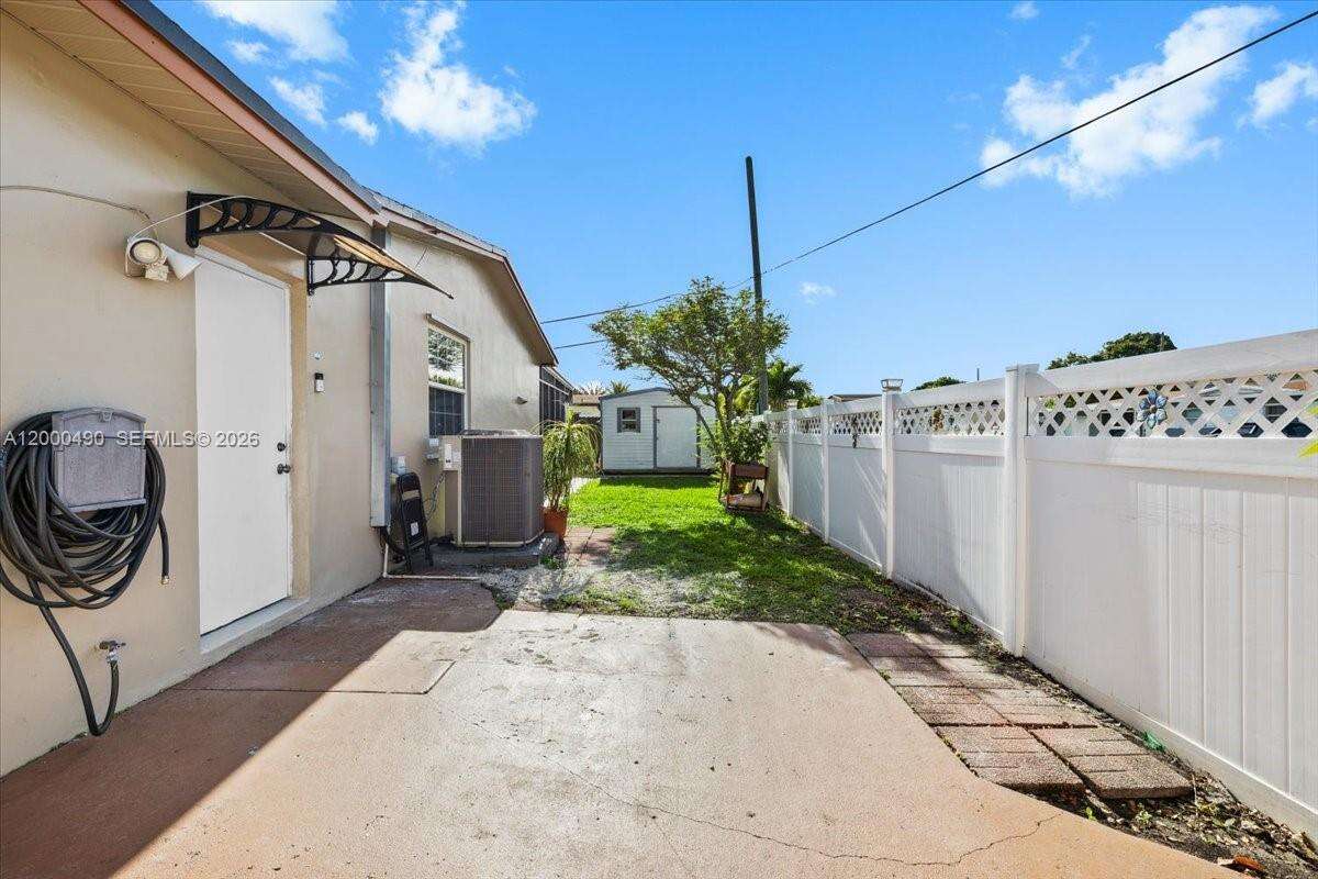 600 67th Ave, Pembroke Pines, FL 33023 - For Sale photo 23