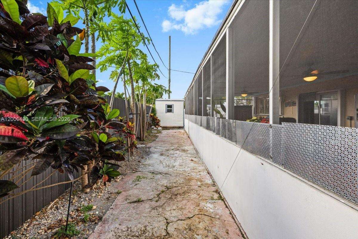 600 67th Ave, Pembroke Pines, FL 33023 - For Sale photo 24