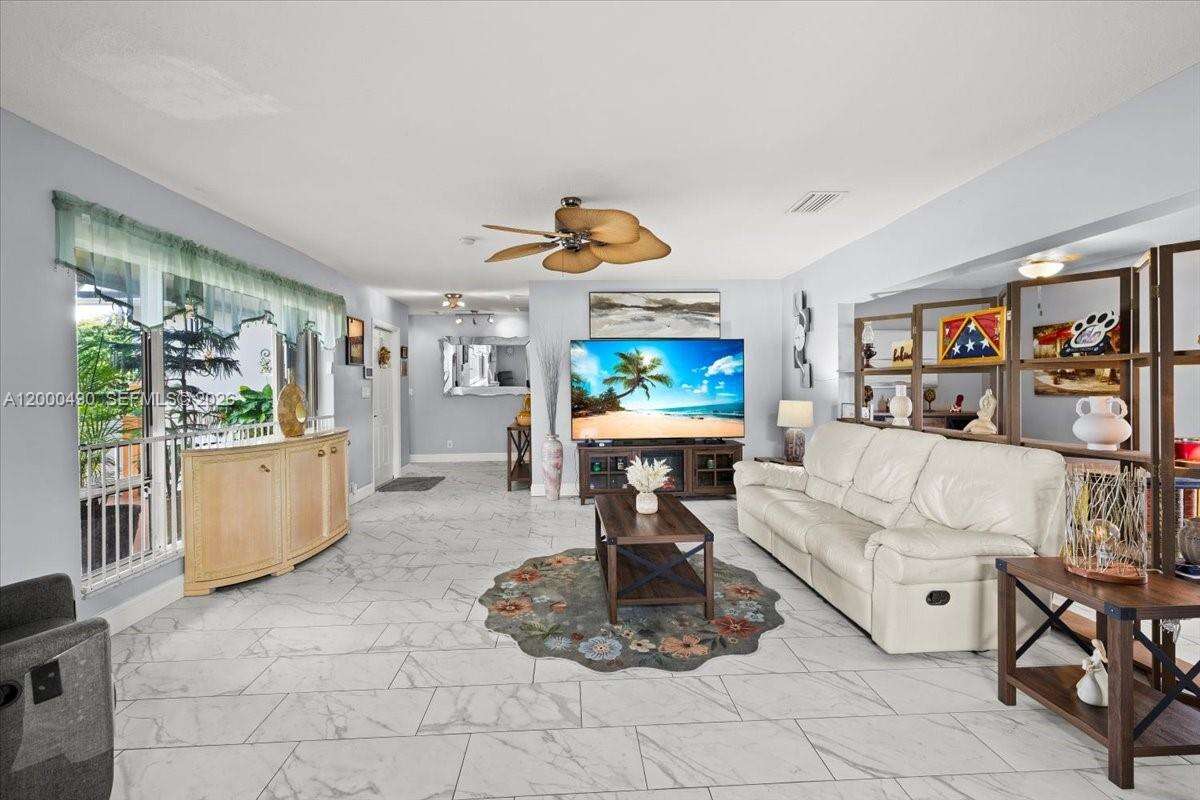 600 67th Ave, Pembroke Pines, FL 33023 - For Sale photo 7
