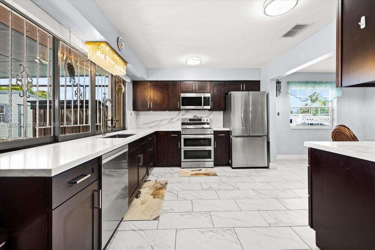 600 67th Ave, Pembroke Pines, FL 33023 - For Sale photo 10