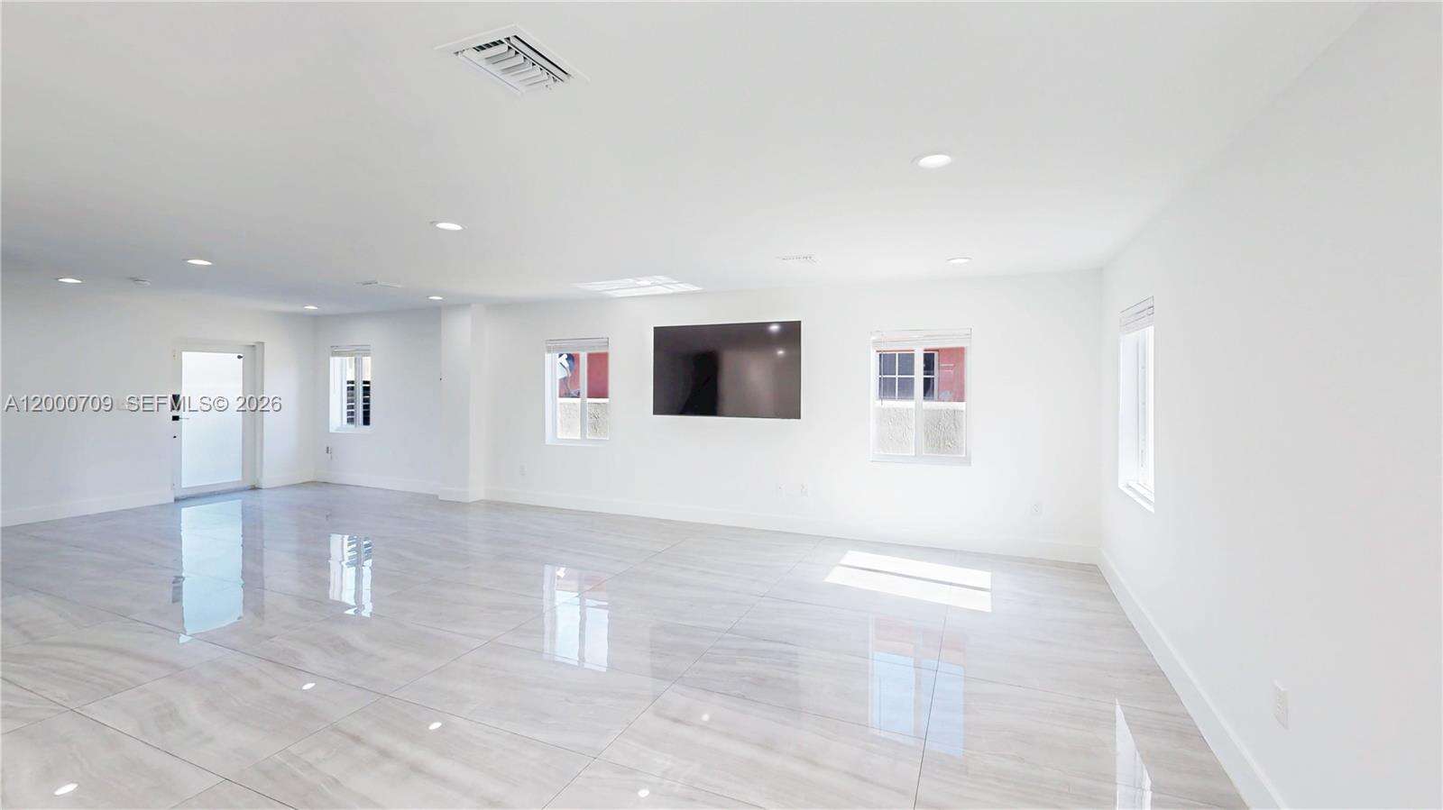 1886 68th St, Miami, FL 33147 - For Sale photo 8