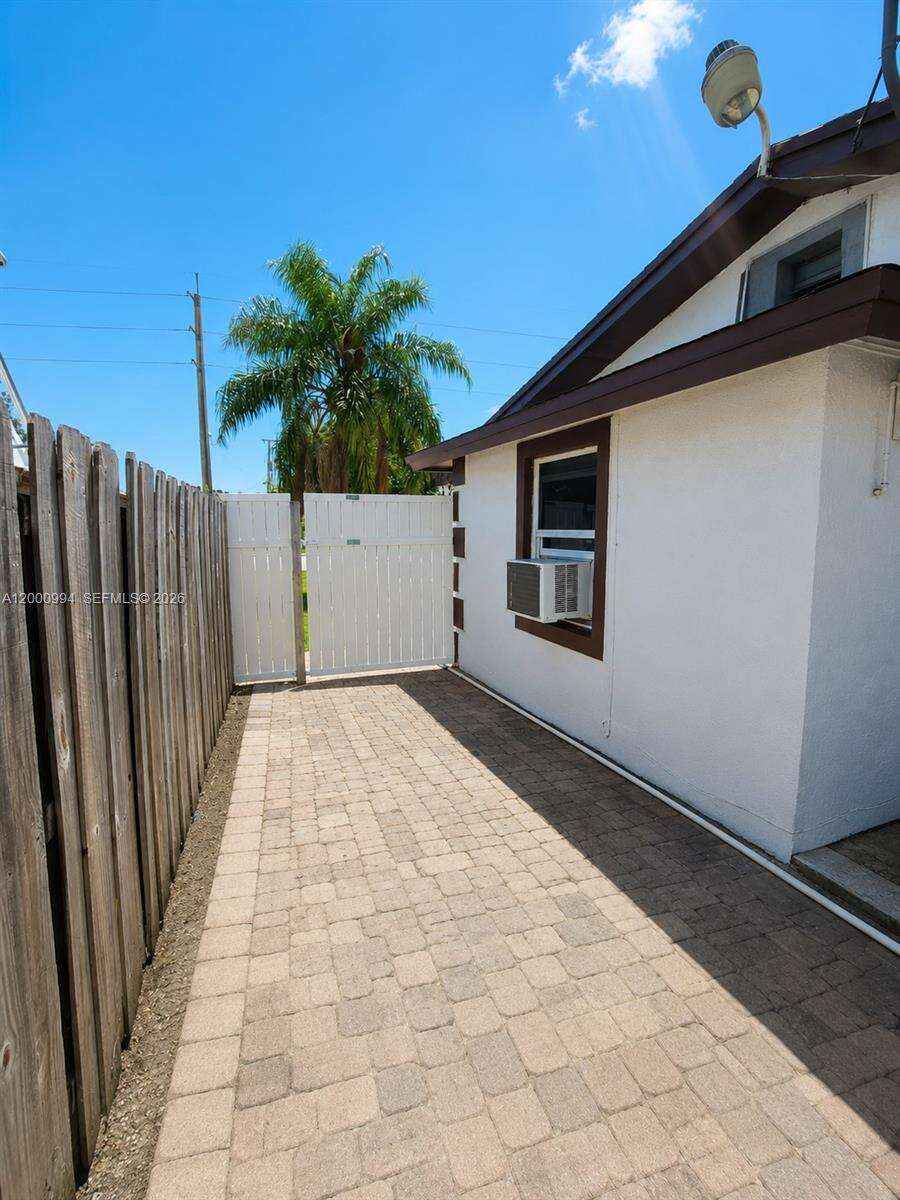120 56th Ave, Hollywood, FL 33023 - For Sale photo 36