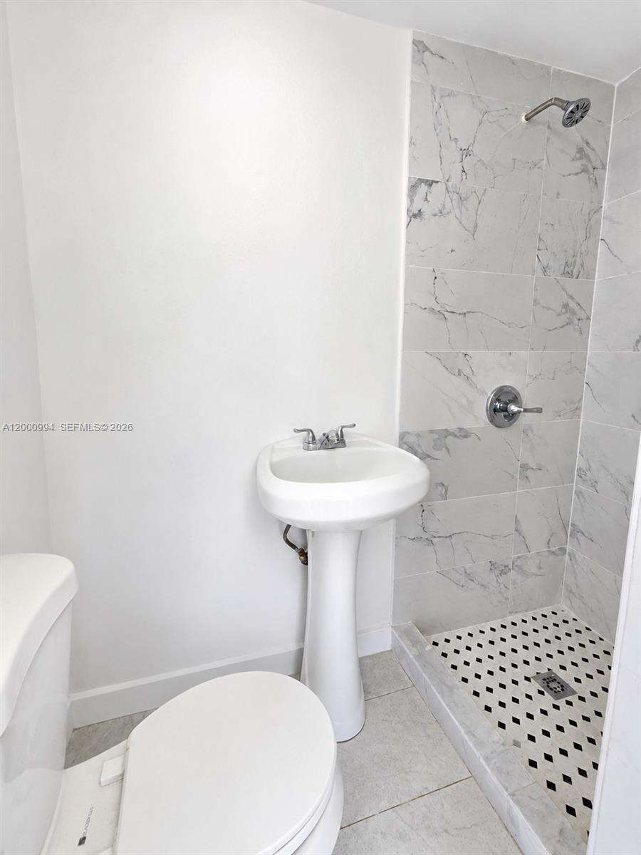 120 56th Ave, Hollywood, FL 33023 - For Sale photo 37