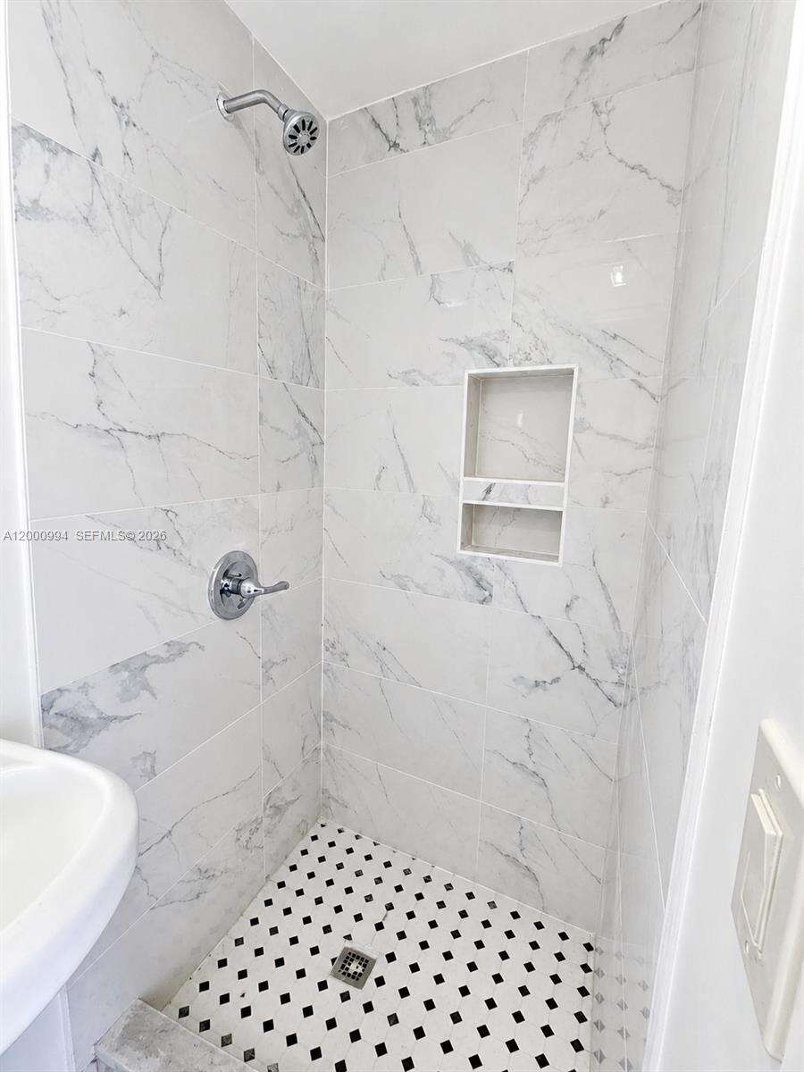 120 56th Ave, Hollywood, FL 33023 - For Sale photo 38
