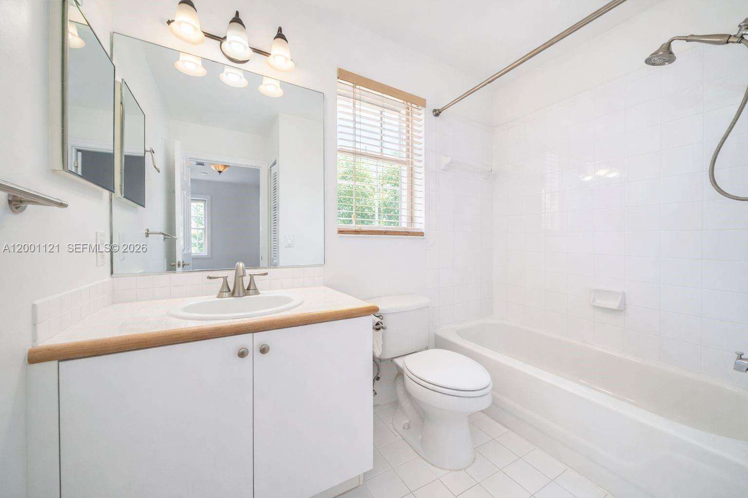 1125 Butternut Ln, Hollywood, FL 33019 | Picture 11