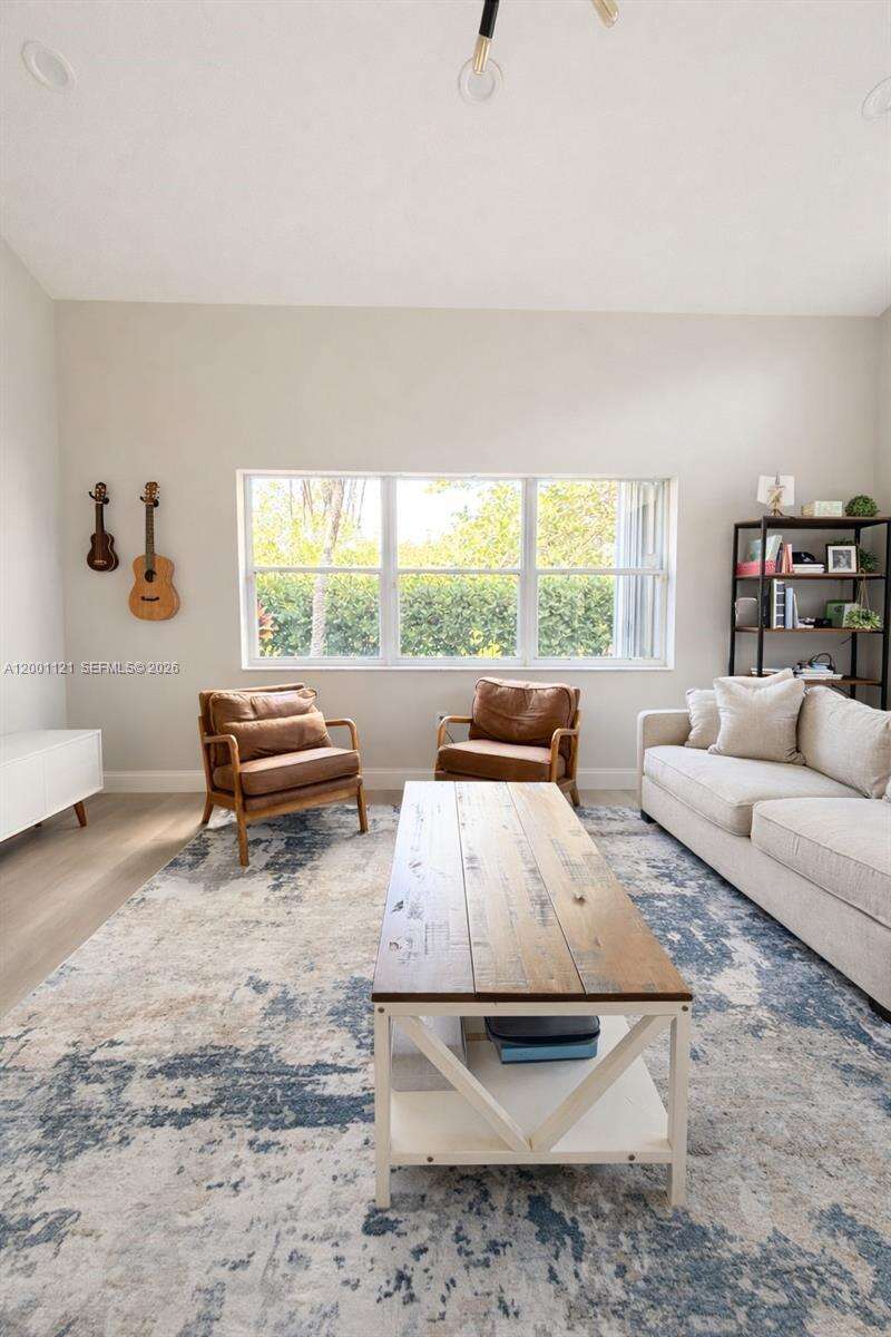 1125 Butternut Ln, Hollywood, FL 33019 | Picture 13