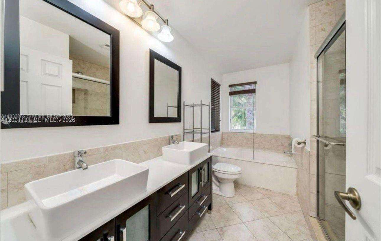 1125 Butternut Ln, Hollywood, FL 33019 | Picture 17