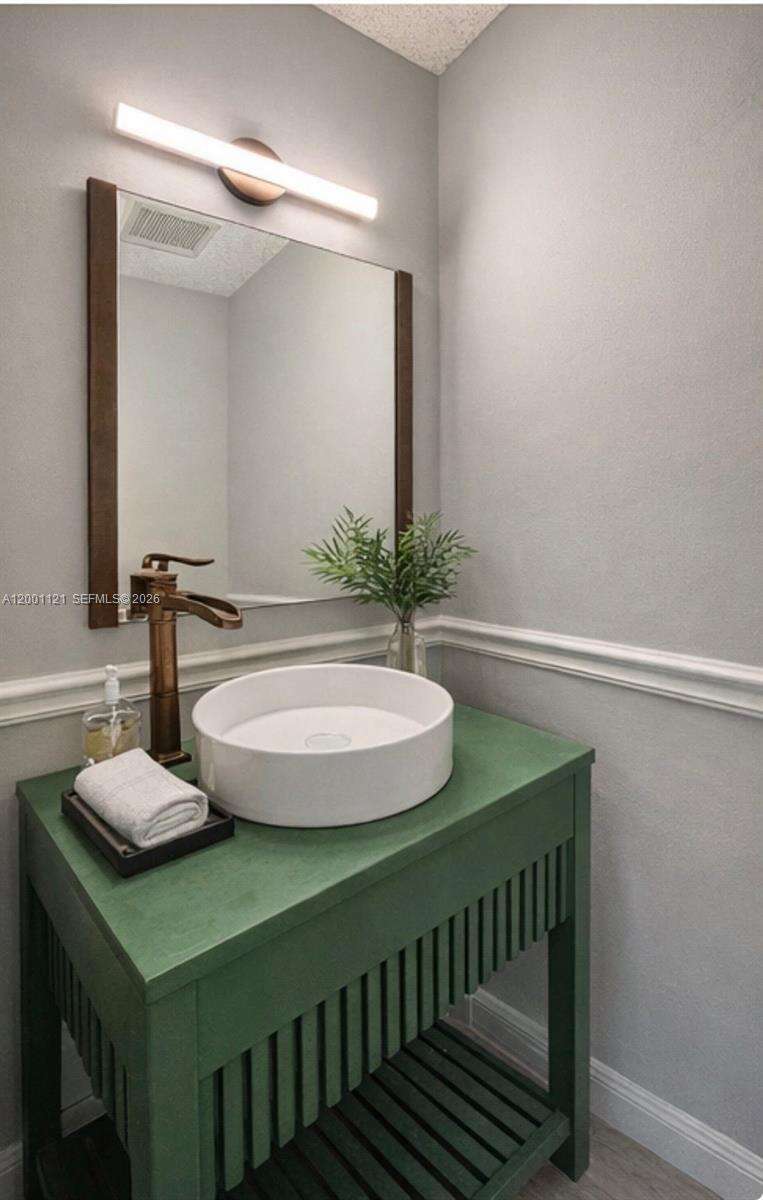 1125 Butternut Ln, Hollywood, FL 33019 | Picture 18