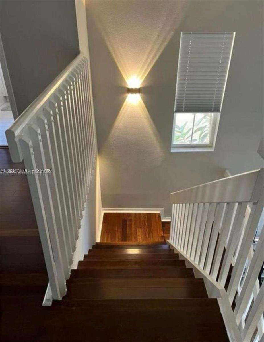 1125 Butternut Ln, Hollywood, FL 33019 | Picture 10