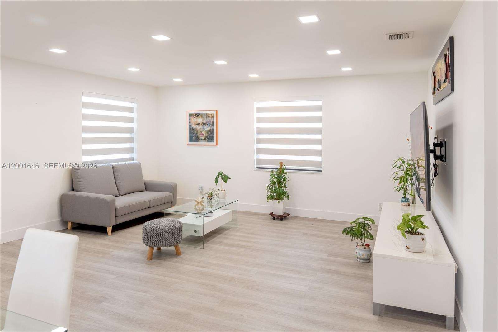 308 2nd Ave, Hallandale Beach, FL 33009 | Picture 11