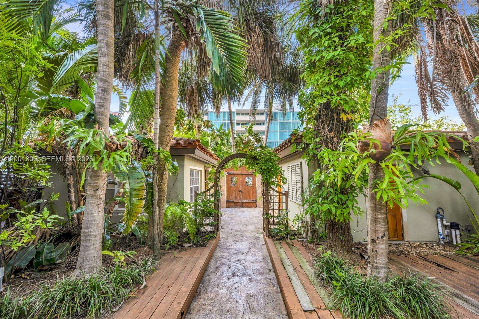  , Miami Beach, FL 33141 | Picture 11