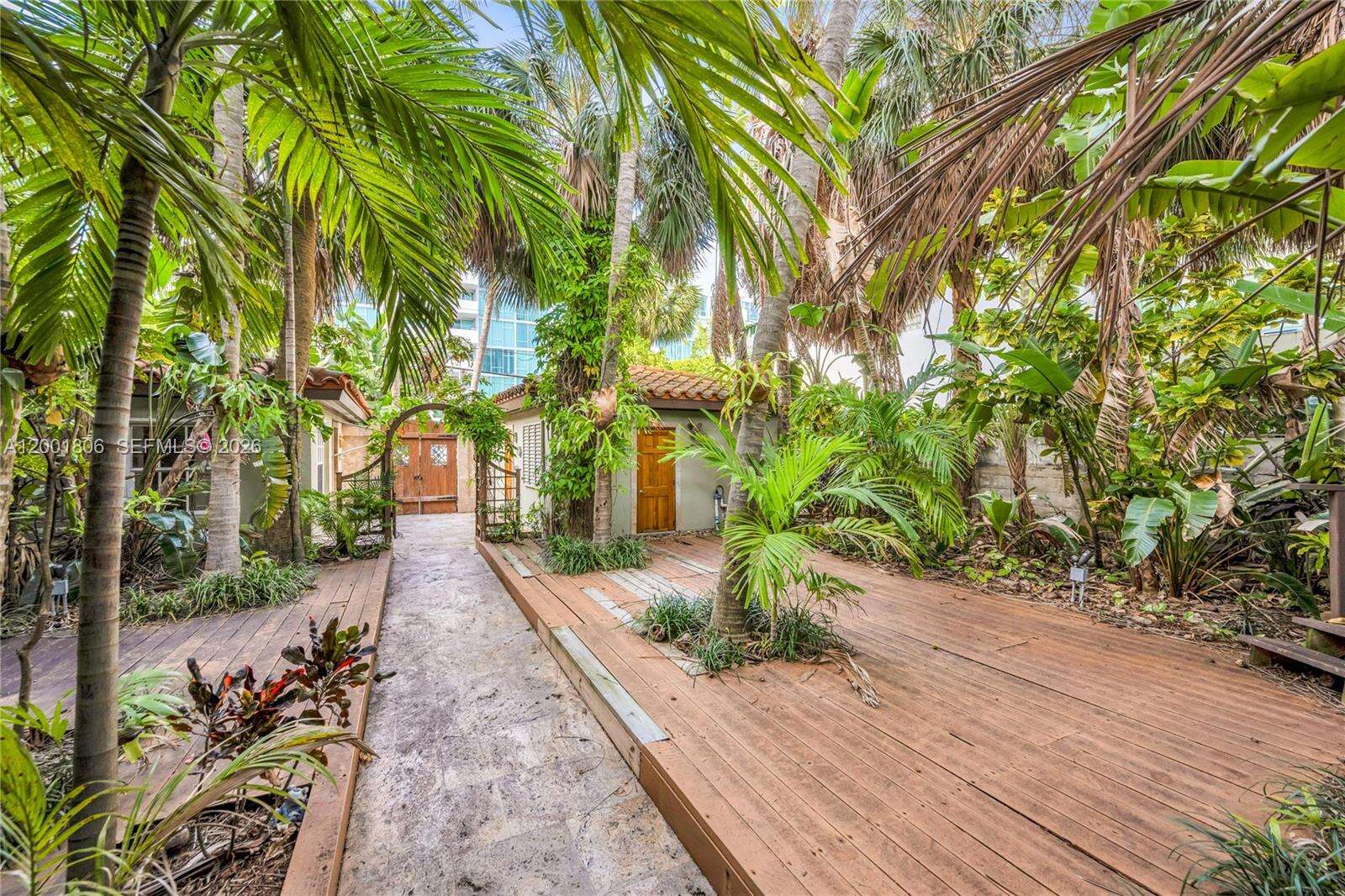  , Miami Beach, FL 33141 | Picture 10