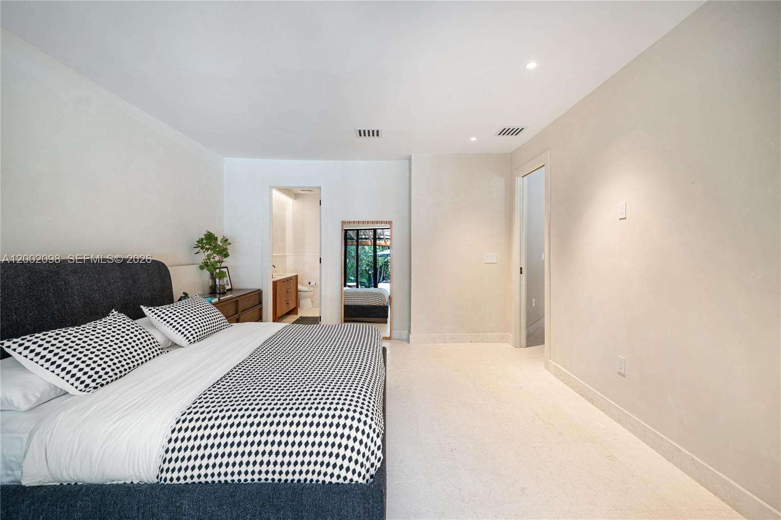 1735 Michigan Ave, Miami Beach, FL 33139 | Picture 21