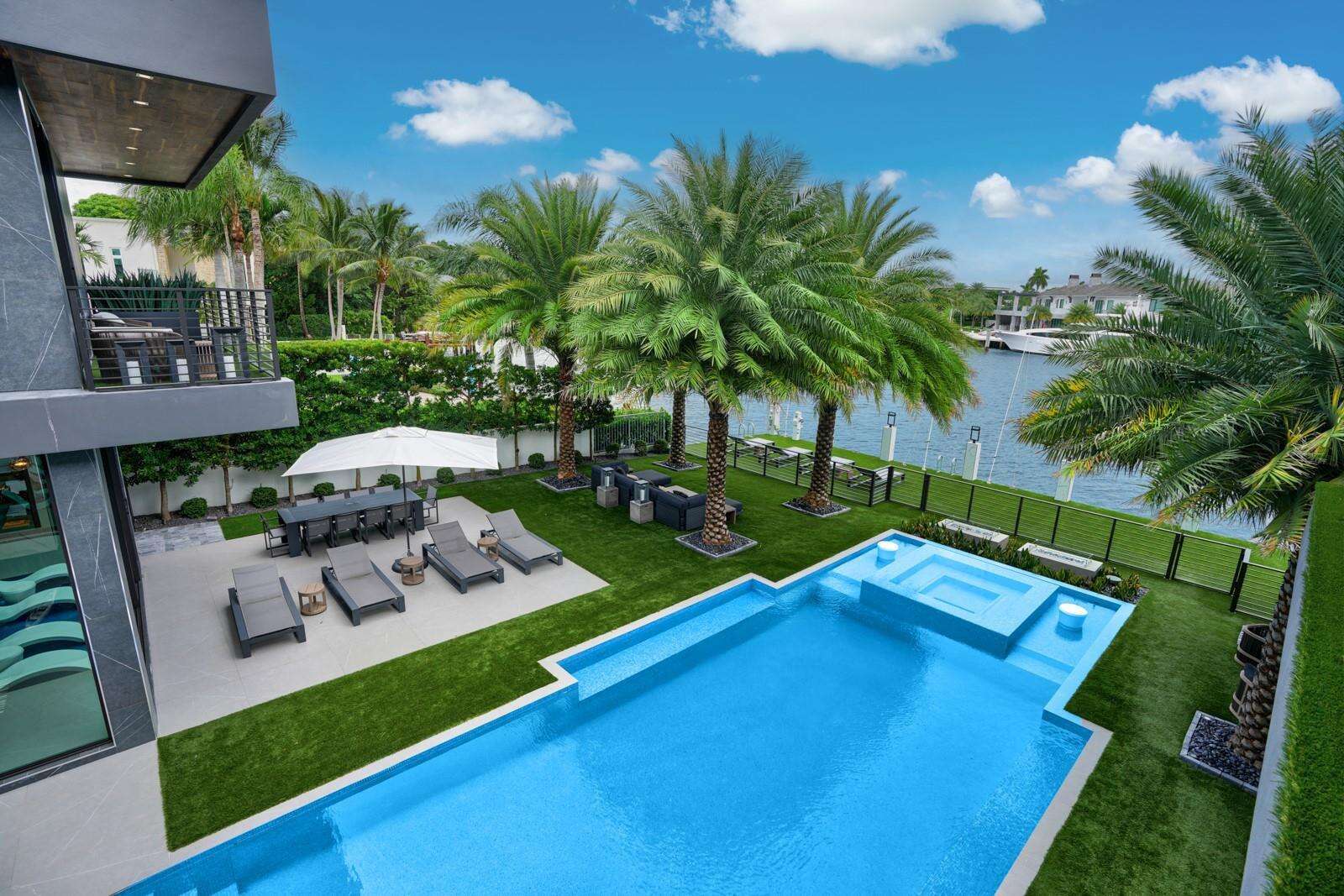 671 Middle River, Fort Lauderdale, FL 33304 - For Sale photo 3